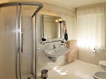 Torre Hotel 2*